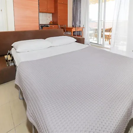 Olga House 2 Bedrooms 6 Guests Апартаменты Полихроно