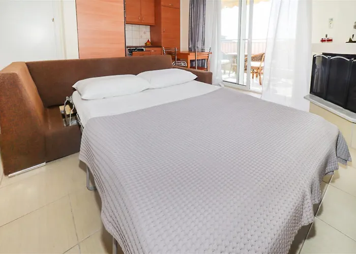 Olga House 2 Bedrooms 6 Guests Daire Polychrono