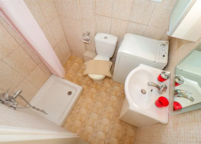 Olga House 2 Bedrooms 6 Guests *